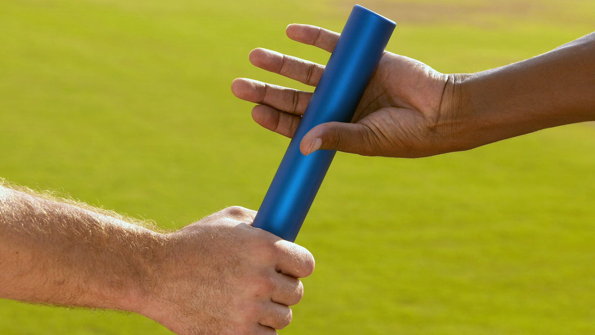 爱游戏赛事中心-橄榄球冠军锦标赛：南半球四国各显神通，胜者为王，橄榄球精彩赛事